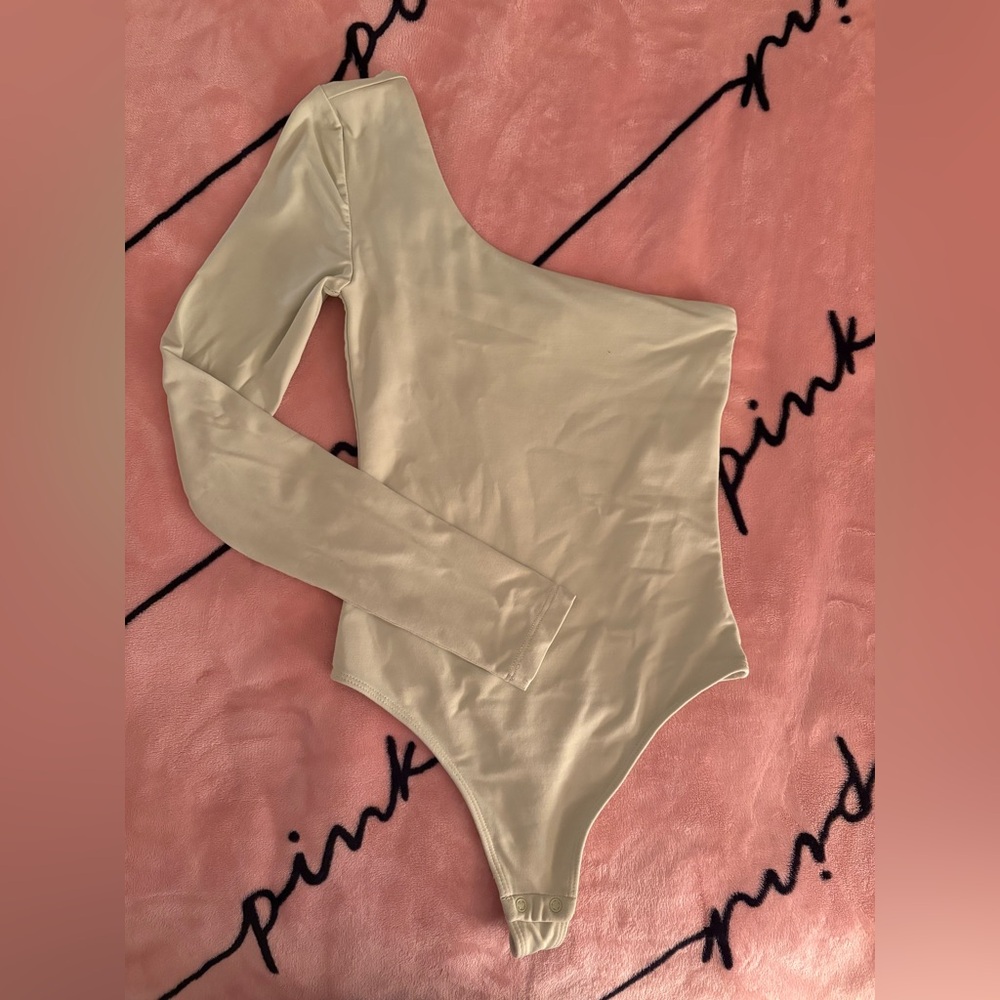 Aritzia one shoulder body suit